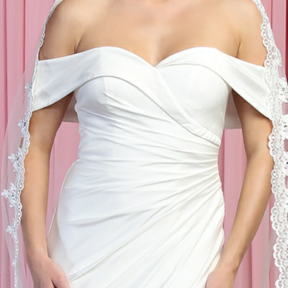 Wedding dress. Off the shoulder new fitted sheath long bridal gown - Picture 3 of 7